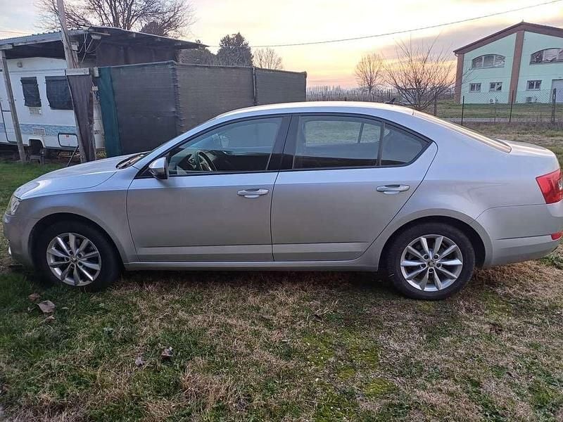 Usata Skoda Octavia G-TEC Active 110 CV (80 kW) 2015 Berlina