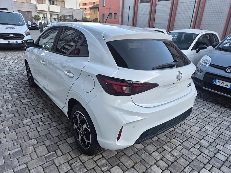 Nuova MG MG3 Luxury 195 CV (143 kW) 2025 Bianco Utilitaria