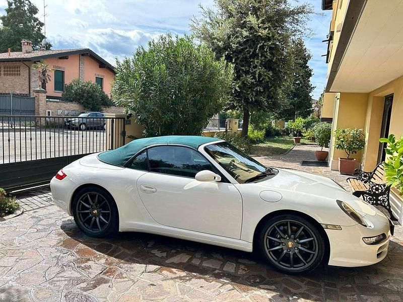 Usata Porsche 911 Carrera 4S Cabriolet 355 CV (261 kW) 2007 Bianco Cabrio