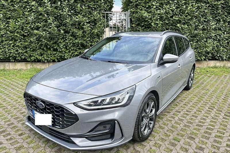 Argento Usata 2023 Ford Focus ST-Line Station wagon | 13.900 € (Super prezzo) - Immagine 1/4