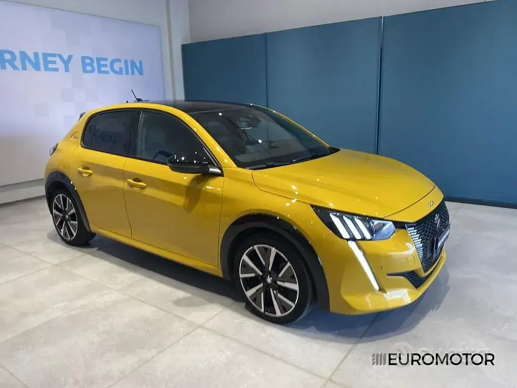 Usata Peugeot 208 GT-line 102 CV (75 kW) 2020 Giallo Utilitaria
