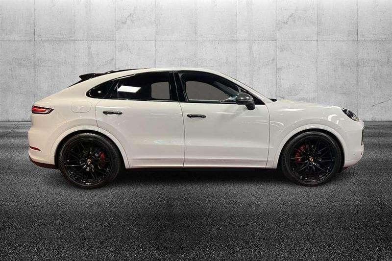 Usata Porsche Cayenne 354 CV (260 kW) 2025 Nero SUV