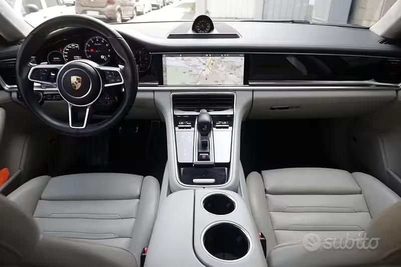 Usata Porsche Panamera Turbo 550 CV (404 kW) 2017 Nero Utilitaria