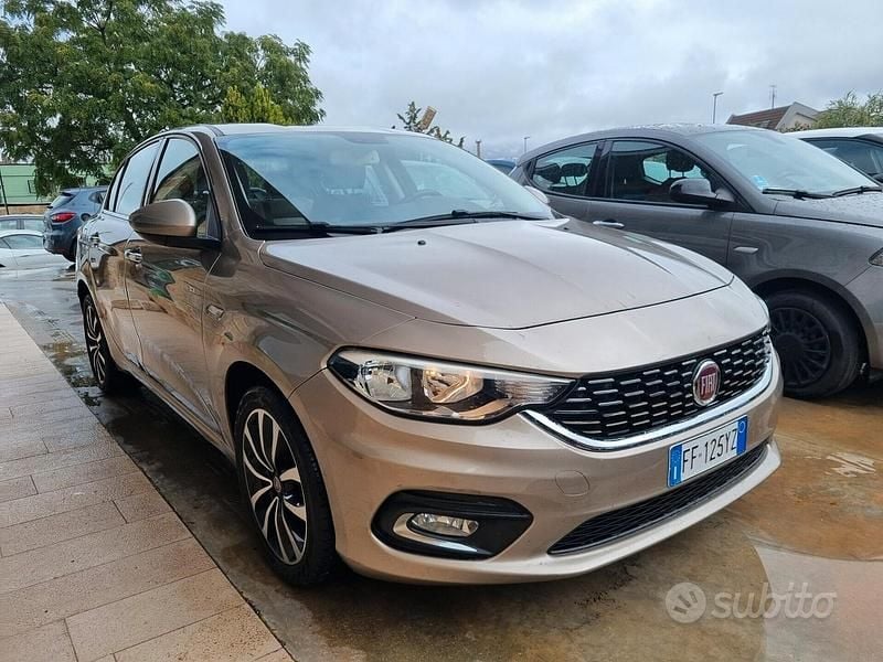 Occasion Fiat Tipo Lounge 120 ch (88 kW) 2016 Beige Berline