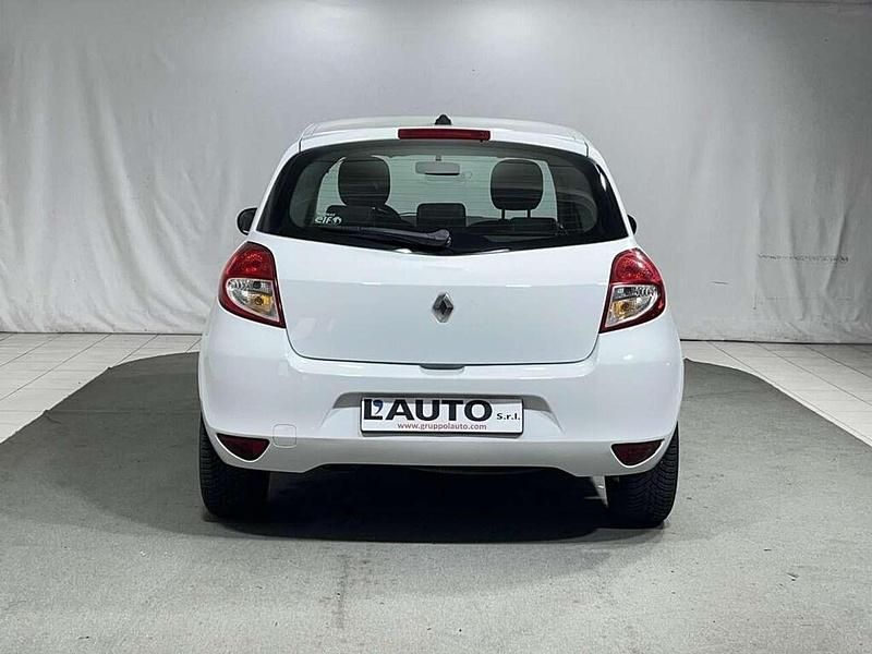 Usata Renault Clio IV 75 CV (55 kW) 2012 Bianco Berlina