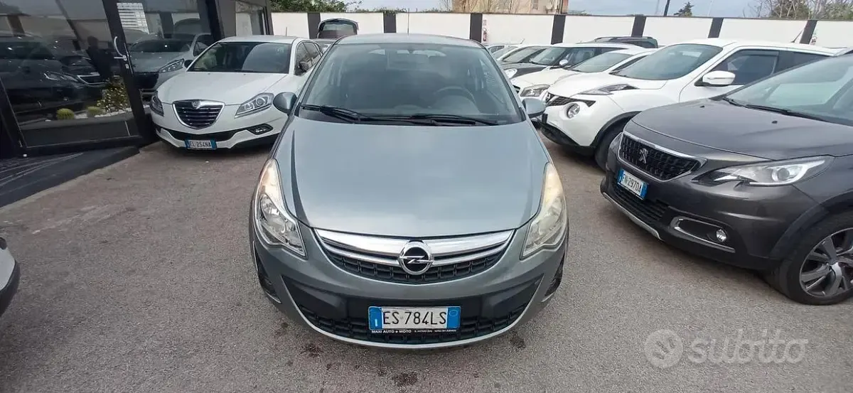 Usata Opel Corsa 75 CV (55 kW) 2013 Grigio Utilitaria