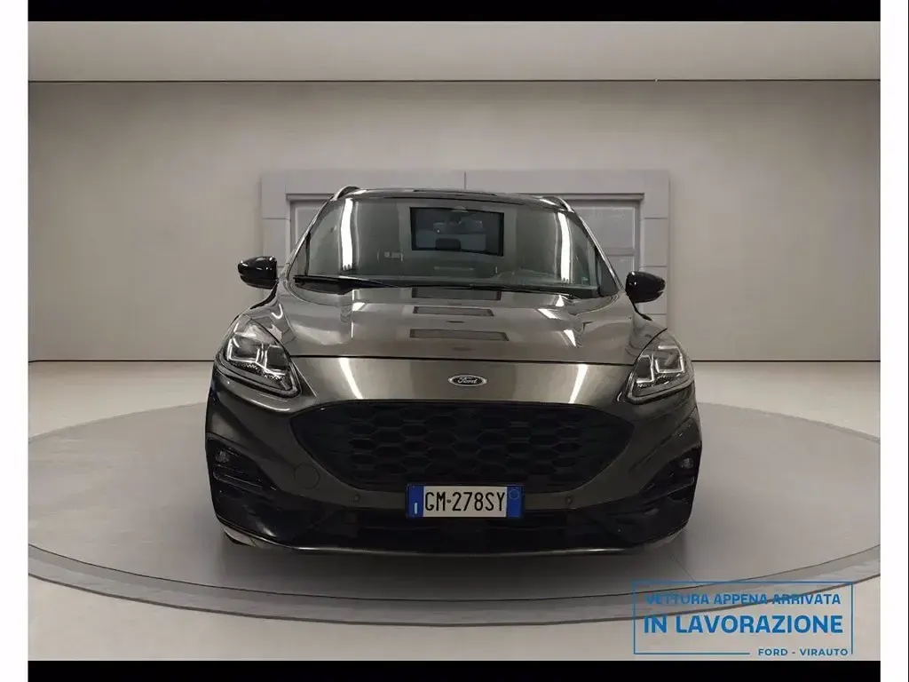 Usado Ford Kuga ST-Line X 120 CV (88 kW) 2023 Gris SUV