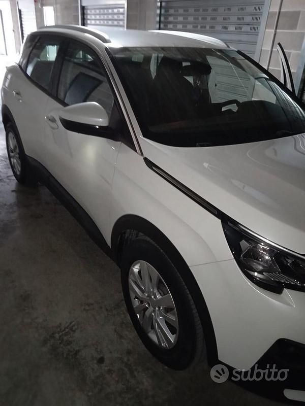 Usata Peugeot 3008 130 CV (95 kW) 2019 Bianco SUV