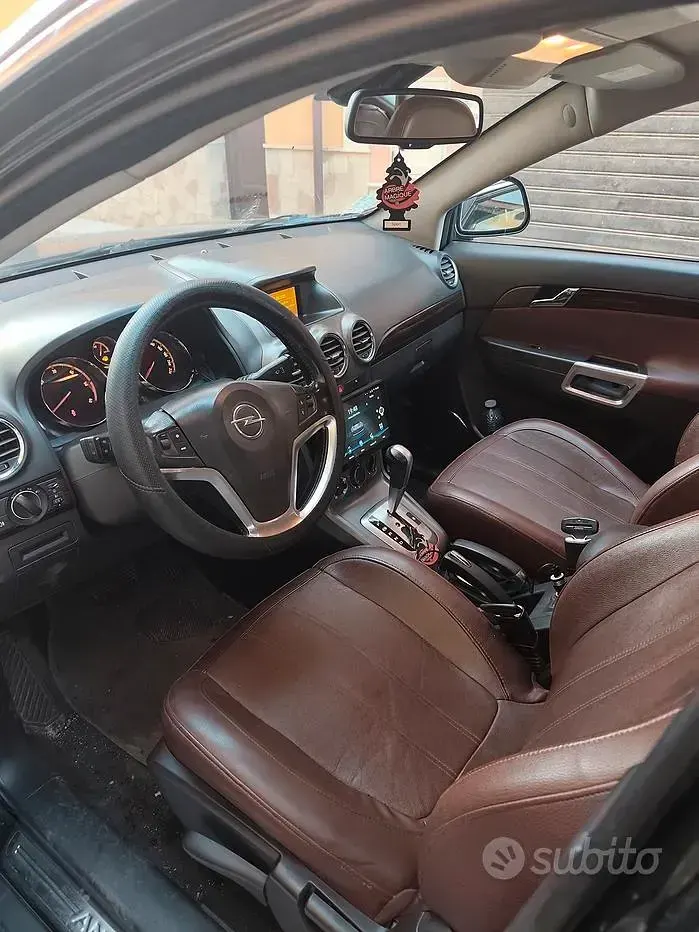 Usata Opel Antara 150 CV (110 kW) 2007 Nero SUV