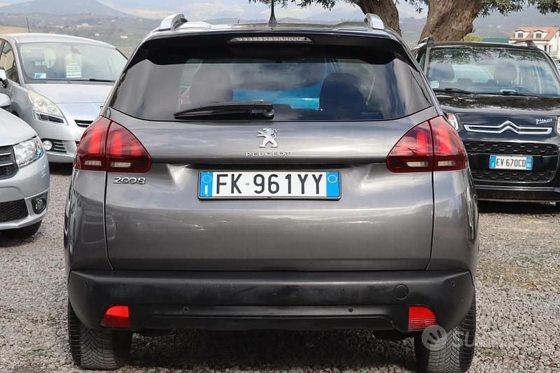 Usata Peugeot 2008 Active 99 CV (72 kW) 2017 Grigio SUV