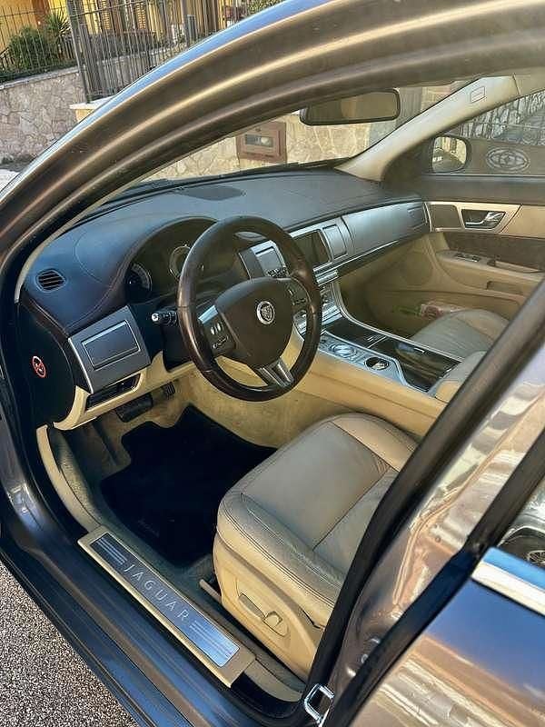 Usata Jaguar XF Premium Luxury 207 CV (152 kW) 2009 Berlina