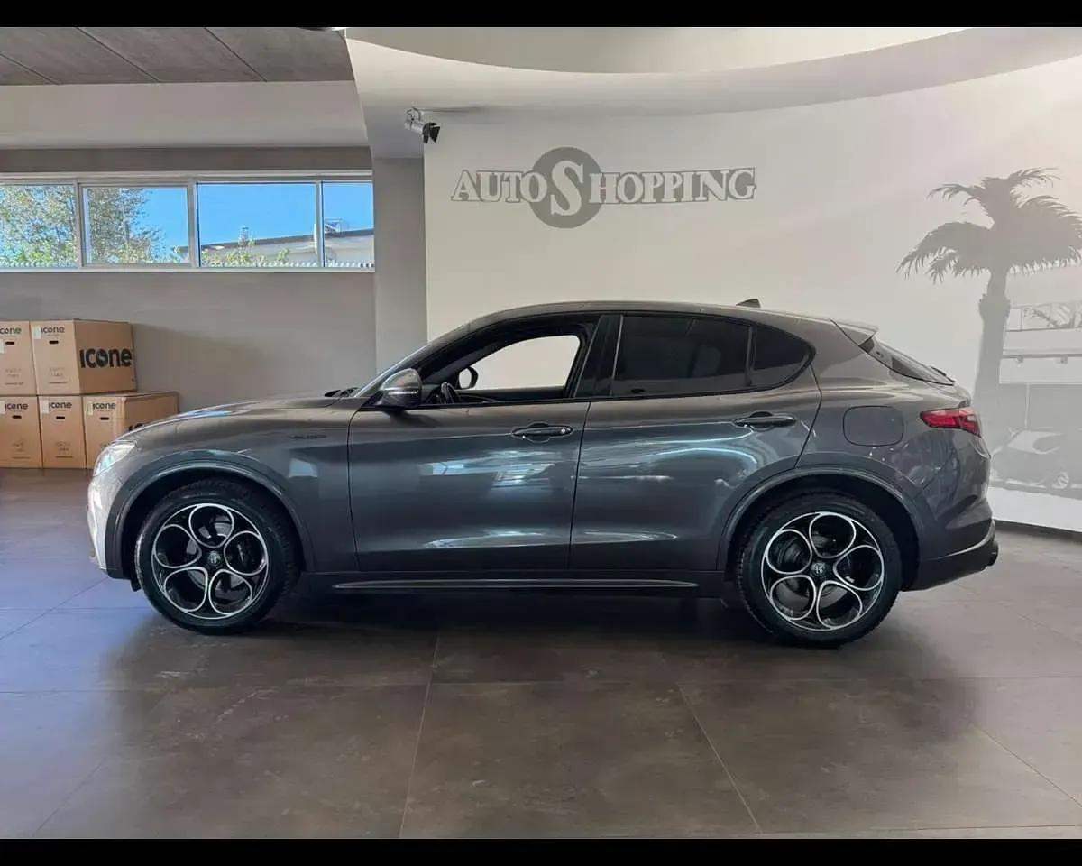 Usata Alfa Romeo Stelvio Veloce 209 CV (153 kW) 2021 Grigio SUV