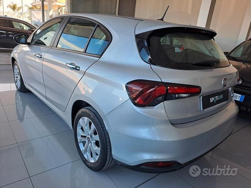 Usata Fiat Tipo Business 95 CV (69 kW) 2018 Grigio Berlina