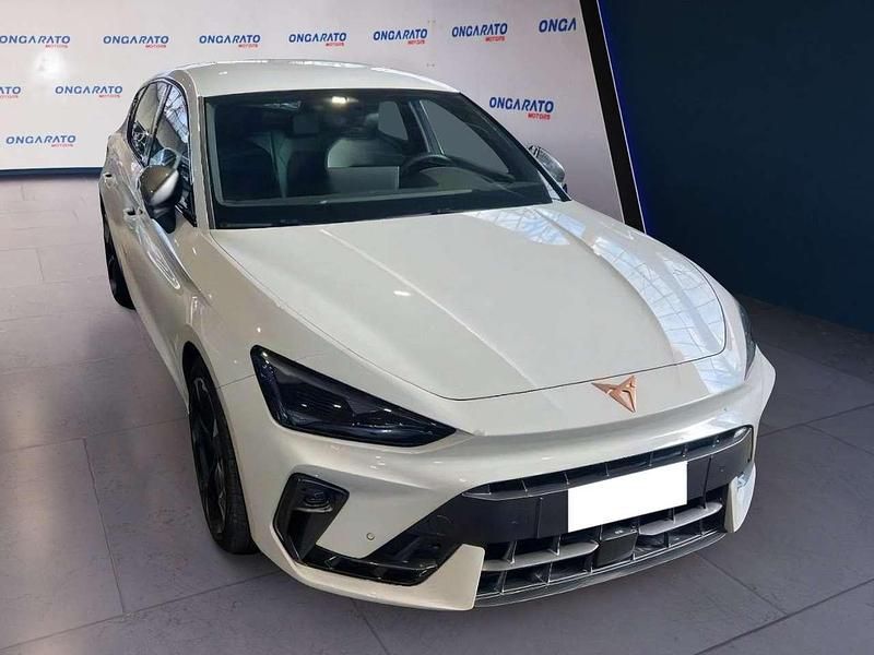 Usata Cupra Leon 150 CV (110 kW) 2025 Bianco Utilitaria