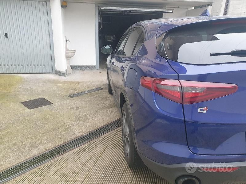 Usata Alfa Romeo Stelvio 190 CV (139 kW) 2022 Blu SUV
