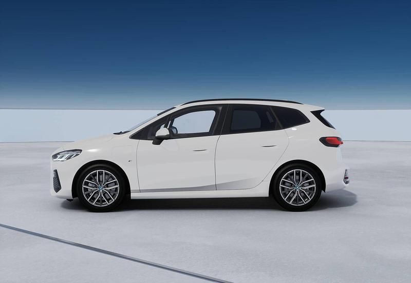 Nuova BMW 225 Active Tourer M Sport 136 CV (100 kW) 2025 Alpin white Monovolume