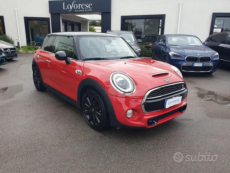 Usata Mini Cooper S 192 CV (141 kW) 2019 Rosso pastello Utilitaria