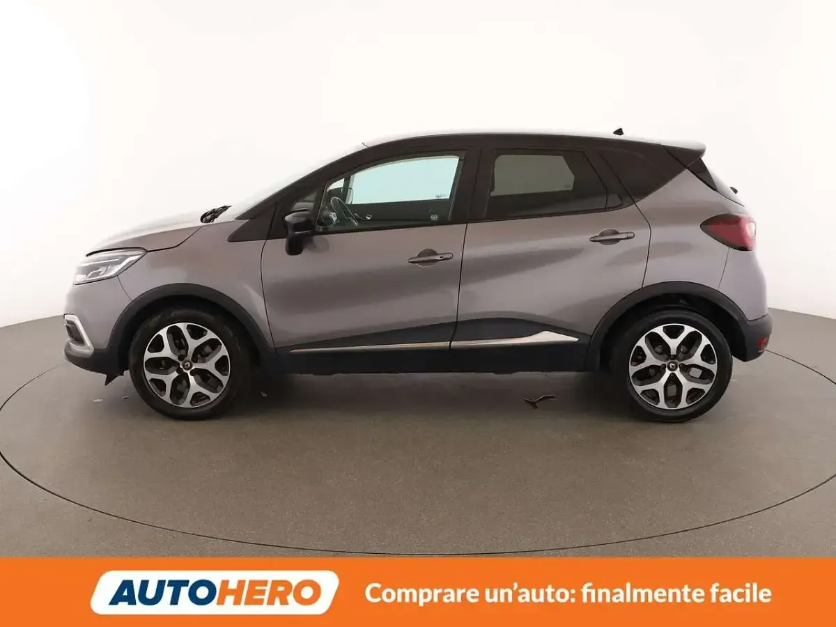 Usata Renault Captur 131 CV (96 kW) 2020 Grigio SUV