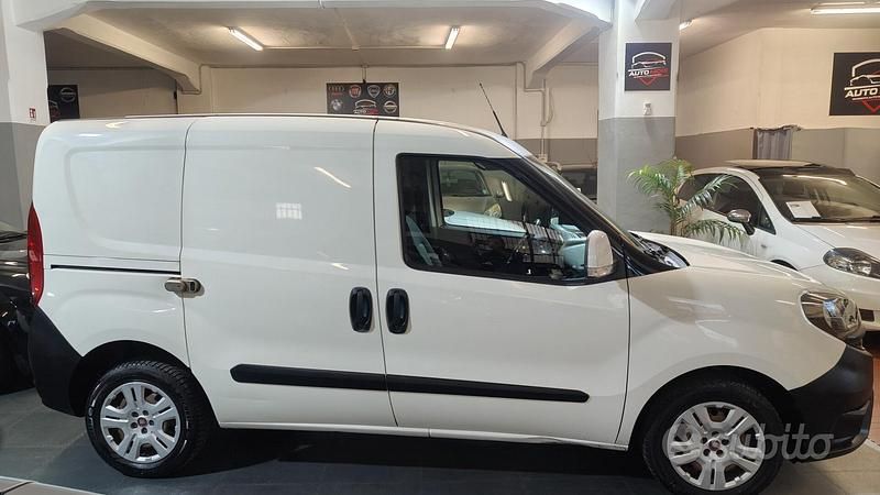 Käytetty Fiat Doblò 120 HP (88 kW) 2019 Valkoinen Tila-auto