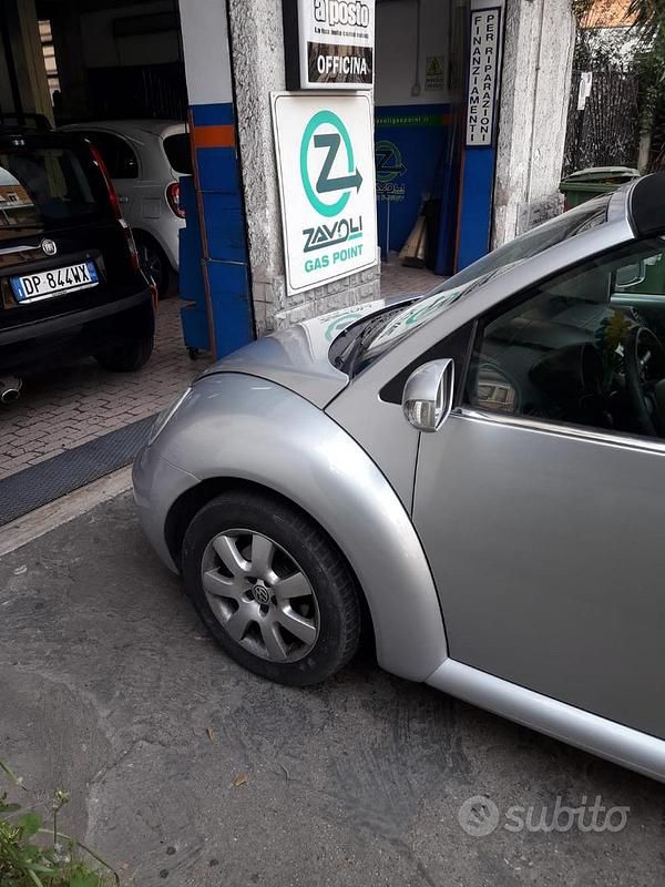 Usata VW Beetle Cabriolet 102 CV (75 kW) 2004 Cabrio