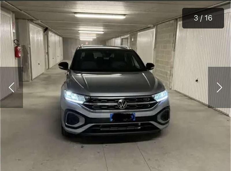 Usata VW T-Roc R-line 150 CV (110 kW) 2023 Grigio SUV