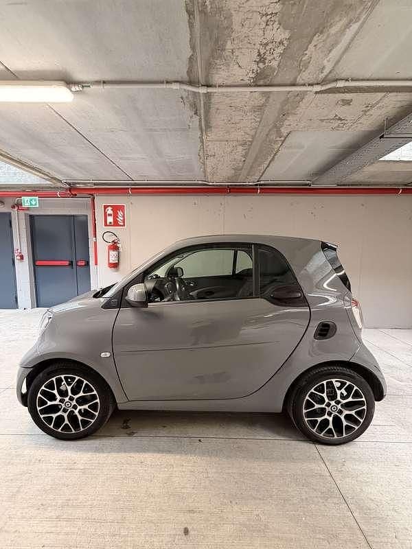 Begagnad Smart ForTwo Coupé Passion 60 kW (82 HK) 2023 Halvkombi
