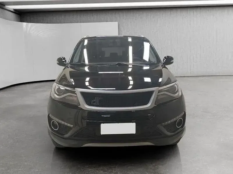Usata DR DR6 149 CV (109 kW) 2019 Nero SUV
