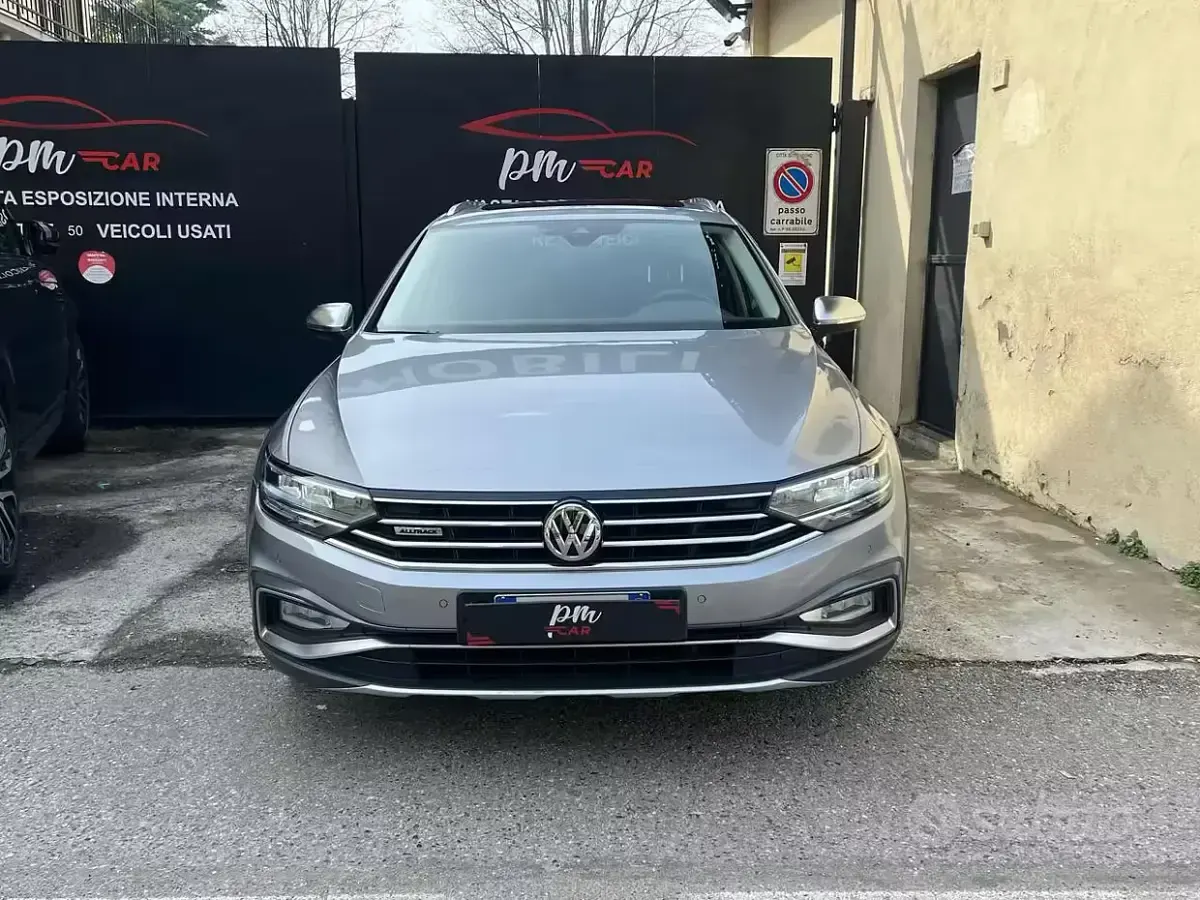 Usata VW Passat Alltrack 190 CV (139 kW) 2020 Grigio Station wagon
