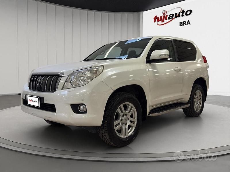 Usata Toyota Land Cruiser Executive 190 CV (139 kW) 2011 Bianco SUV