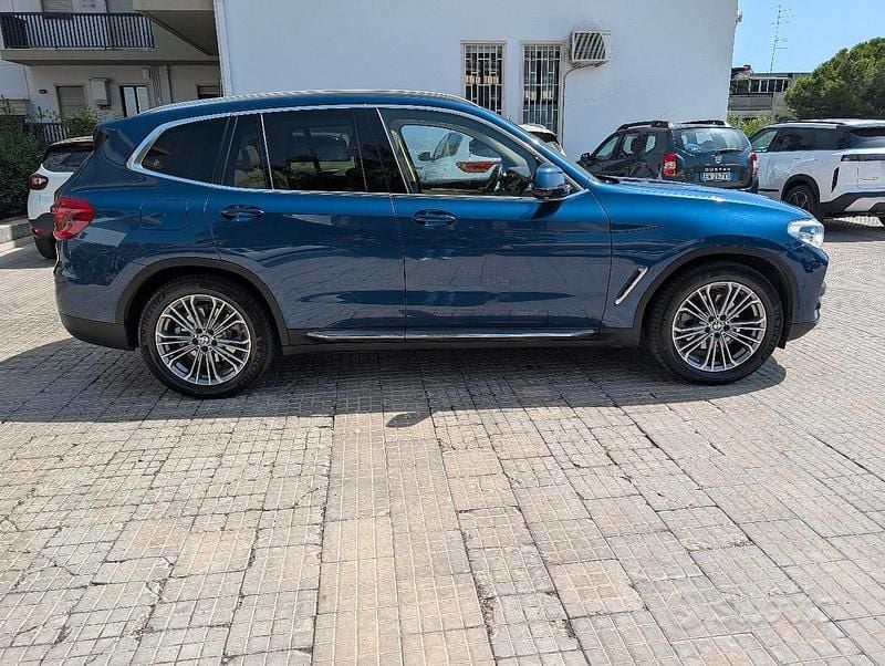 Begagnad BMW X3 Luxury Line 190 HK (139 kW) 2021 Blå SUV