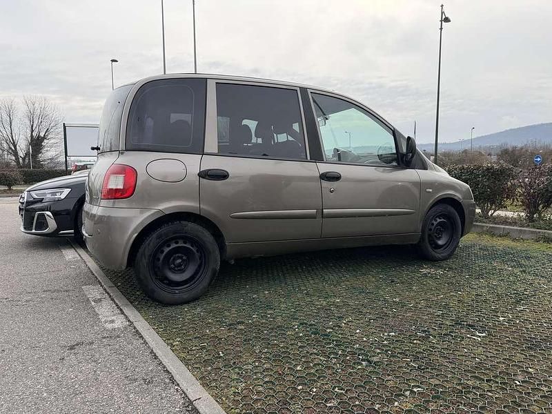 Usata Fiat Multipla Emotion 120 CV (88 kW) 2009 Monovolume