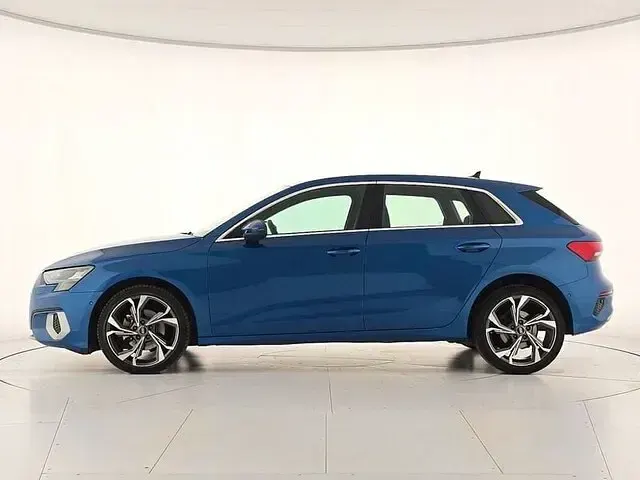 Usata Audi A3 Advanced 116 CV (85 kW) 2022 Blu/azzurro Berlina