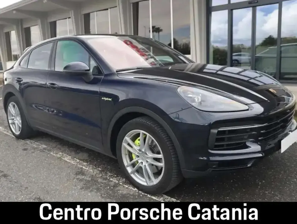 Usata Porsche Cayenne Coupe 340 CV (250 kW) 2022 Blu/azzurro SUV