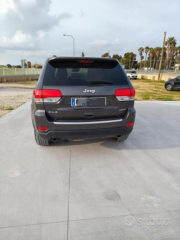 Usata Jeep Grand Cherokee 240 CV (176 kW) 2020 Grigio SUV