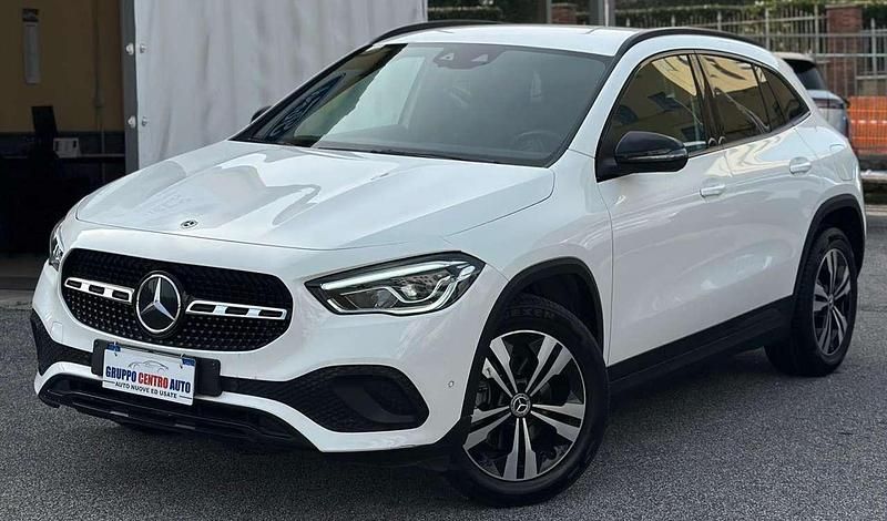 Usata Mercedes GLA200 Executive 150 CV (110 kW) 2021 Bianco SUV