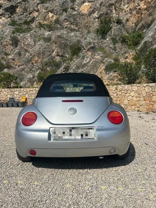 Usata VW New Beetle Cabriolet 101 CV (74 kW) 2006 Grigio Cabrio