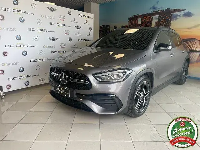 Usata Mercedes GLA200 Premium 150 CV (110 kW) 2022 Grigio SUV
