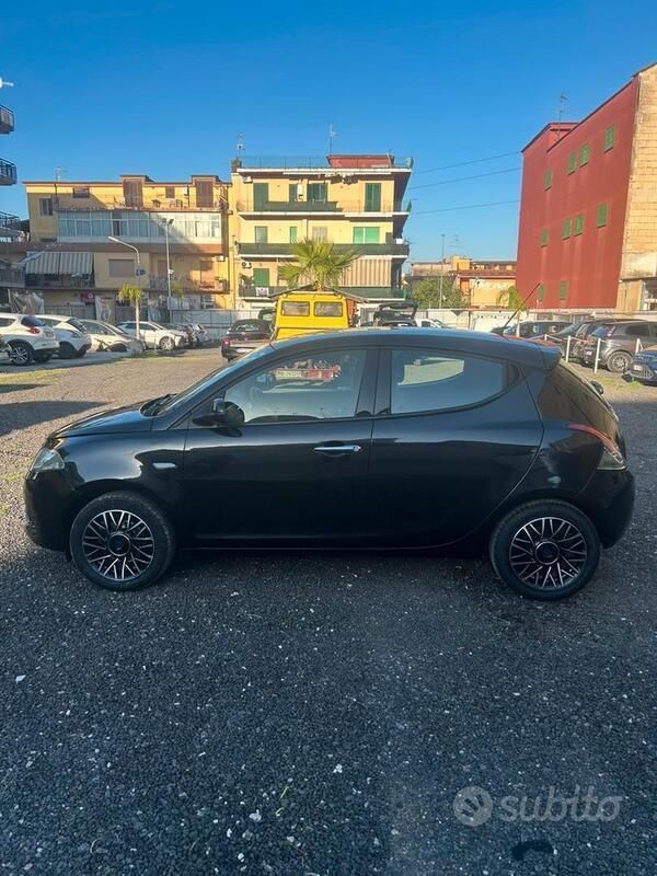 Usata Lancia Ypsilon 60 CV (44 kW) 2018 Utilitaria