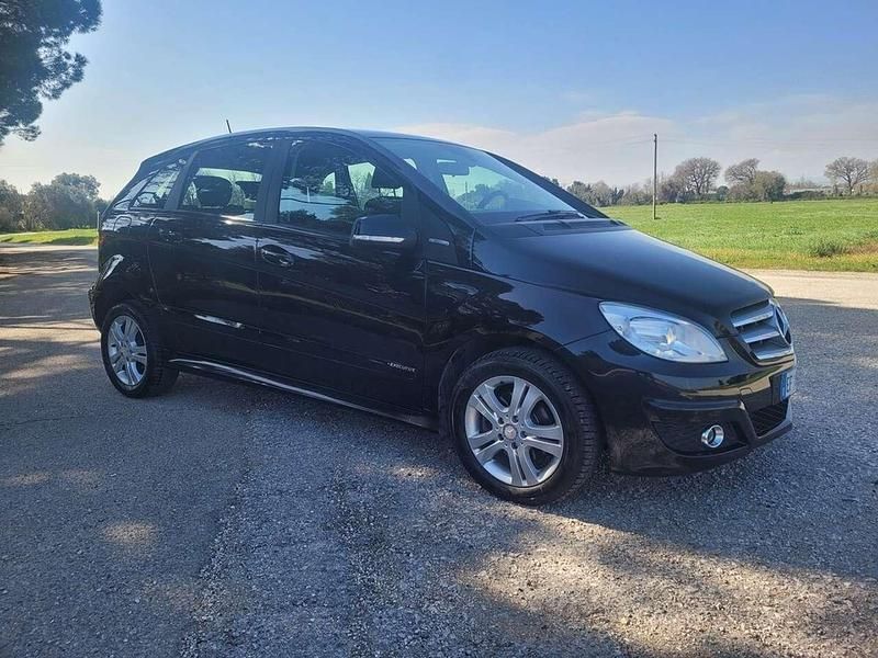 Usata Mercedes B180 Executive 116 CV (85 kW) 2011 Nero Monovolume