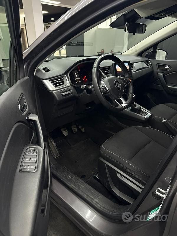 Usata Renault Captur Intens 95 CV (69 kW) 2021 Grigio SUV