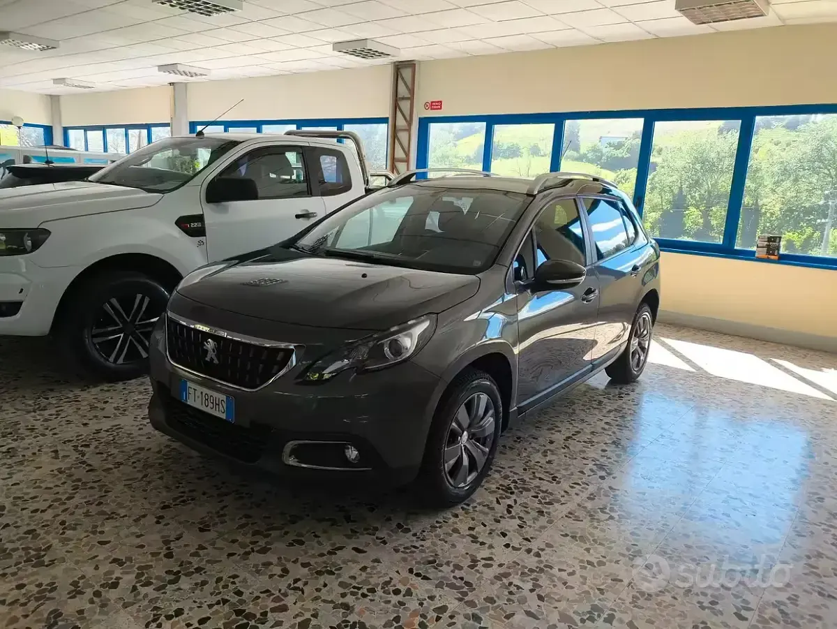 Używany Peugeot 2008 Allure 99 KM (72 kW) 2018 Szary SUV