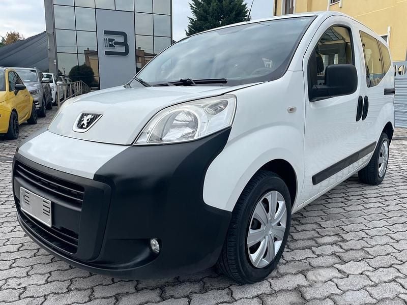 Bianco Usata 2013 Peugeot TePee Outdoor Monovolume | 7900 € (Buon prezzo) - Immagine 1/4