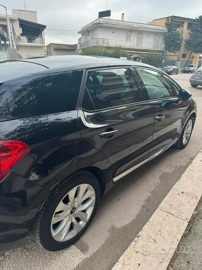 Usata Citroën DS5 2012 Nero Utilitaria
