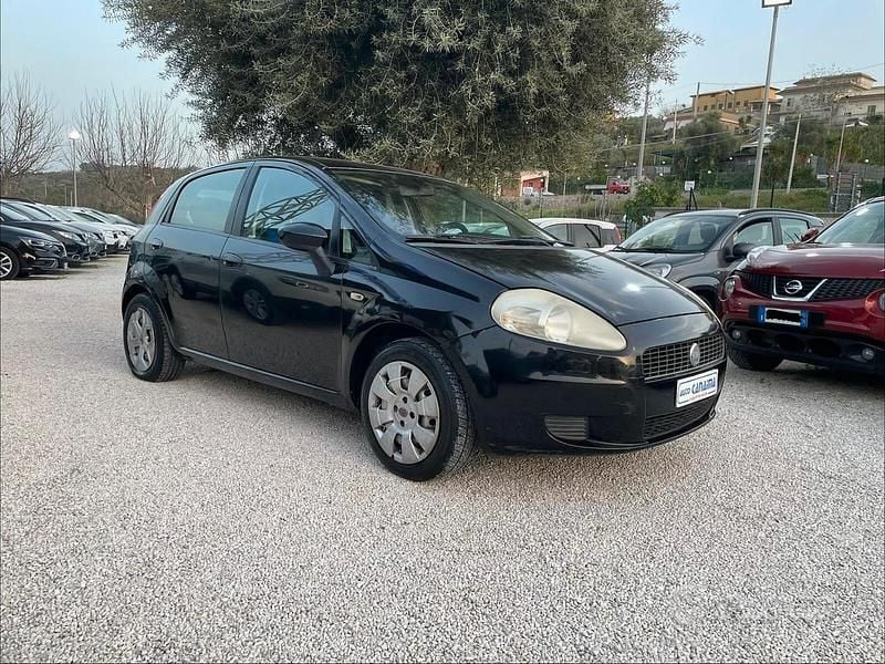 Usata Fiat Grande Punto 65 CV (47 kW) 2007 Nero Utilitaria