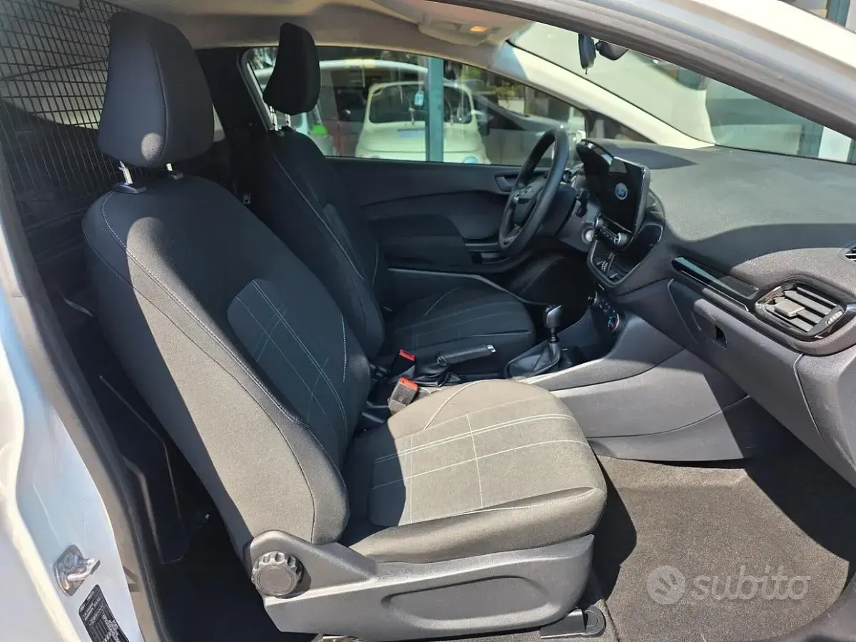Usata Ford Fiesta 86 CV (63 kW) 2020 Bianco Utilitaria