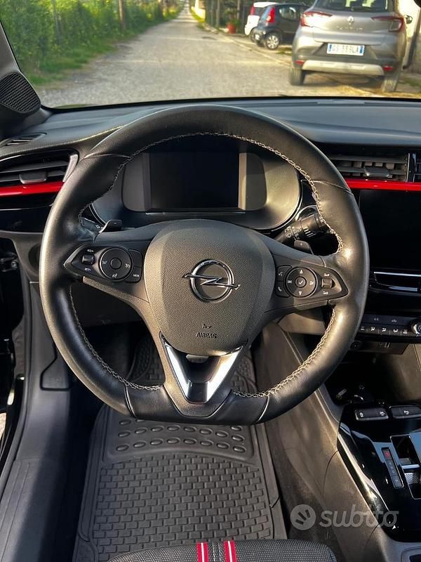 Usata Opel Corsa GS Line 131 CV (96 kW) 2022 Nero Utilitaria