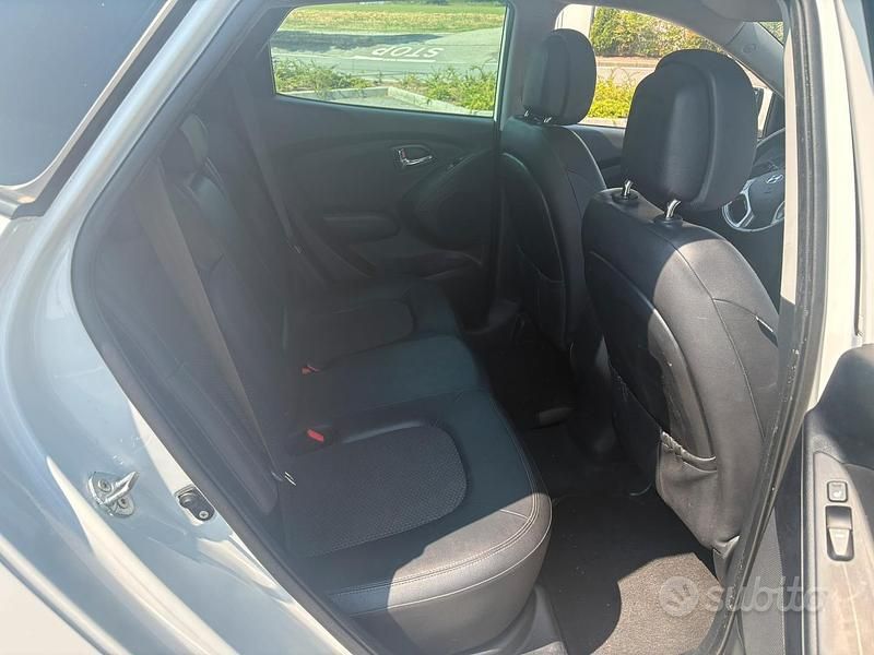 Usata Hyundai ix35 135 CV (99 kW) 2011 Bianco SUV