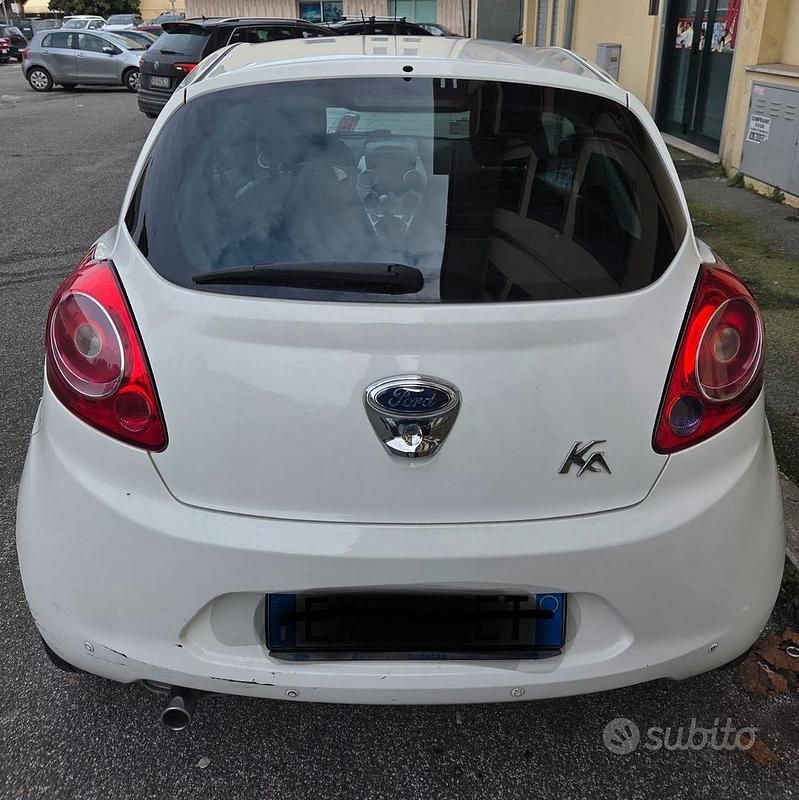 Usata Ford Ka 69 CV (50 kW) 2014 Bianco Utilitaria