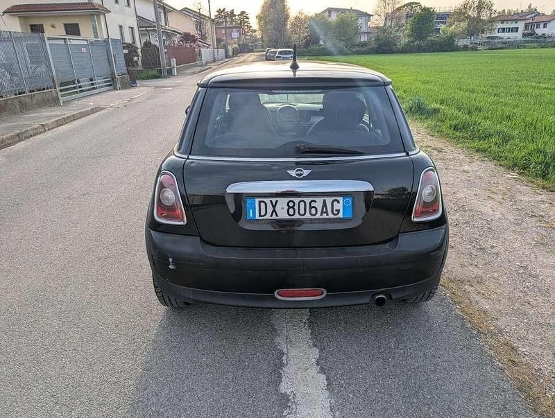 Usata Mini ONE 75 CV (55 kW) 2009 Utilitaria