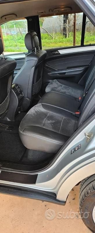 Usata Mercedes ML320 Premium 224 CV (164 kW) 2009 Grigio SUV